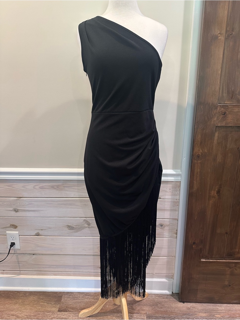 M337-SHEIN Black One-Shoulder Fringe Draped Cocktail Dress Sz XL runs small
